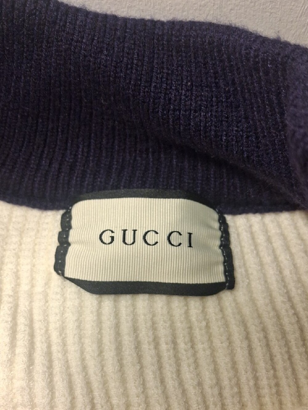 Gucci Men's Cream Zip-Up Sweater with Red & Navy Stripes - Picture 2 of 10